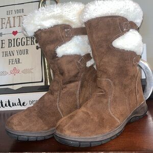 Itasoca Veronica Fleece Lined Faux Suede Women's Snow Boots sz 10 NWOB